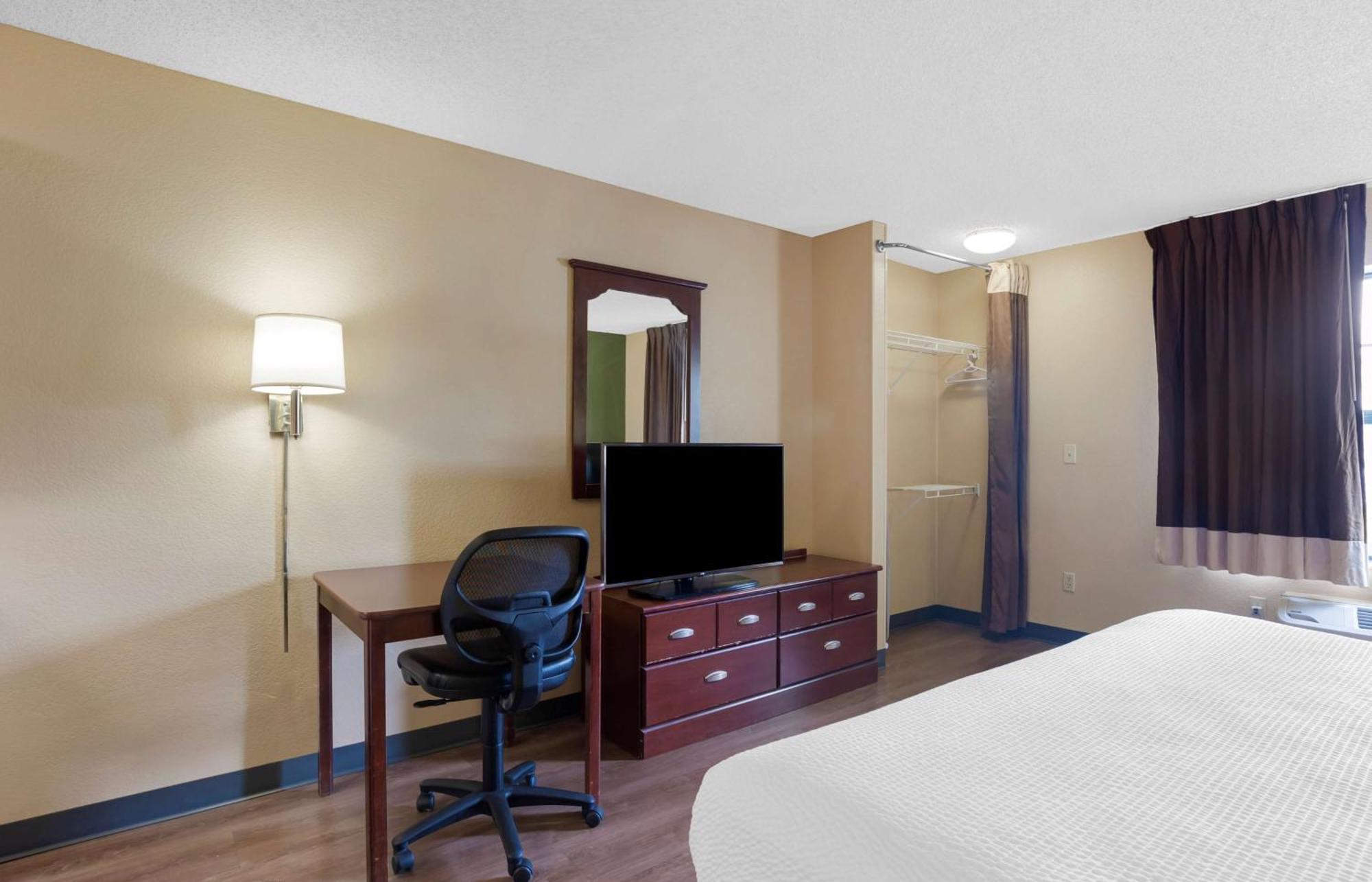 Extended Stay America Suites - Orange County - Katella Ave Exteriör bild