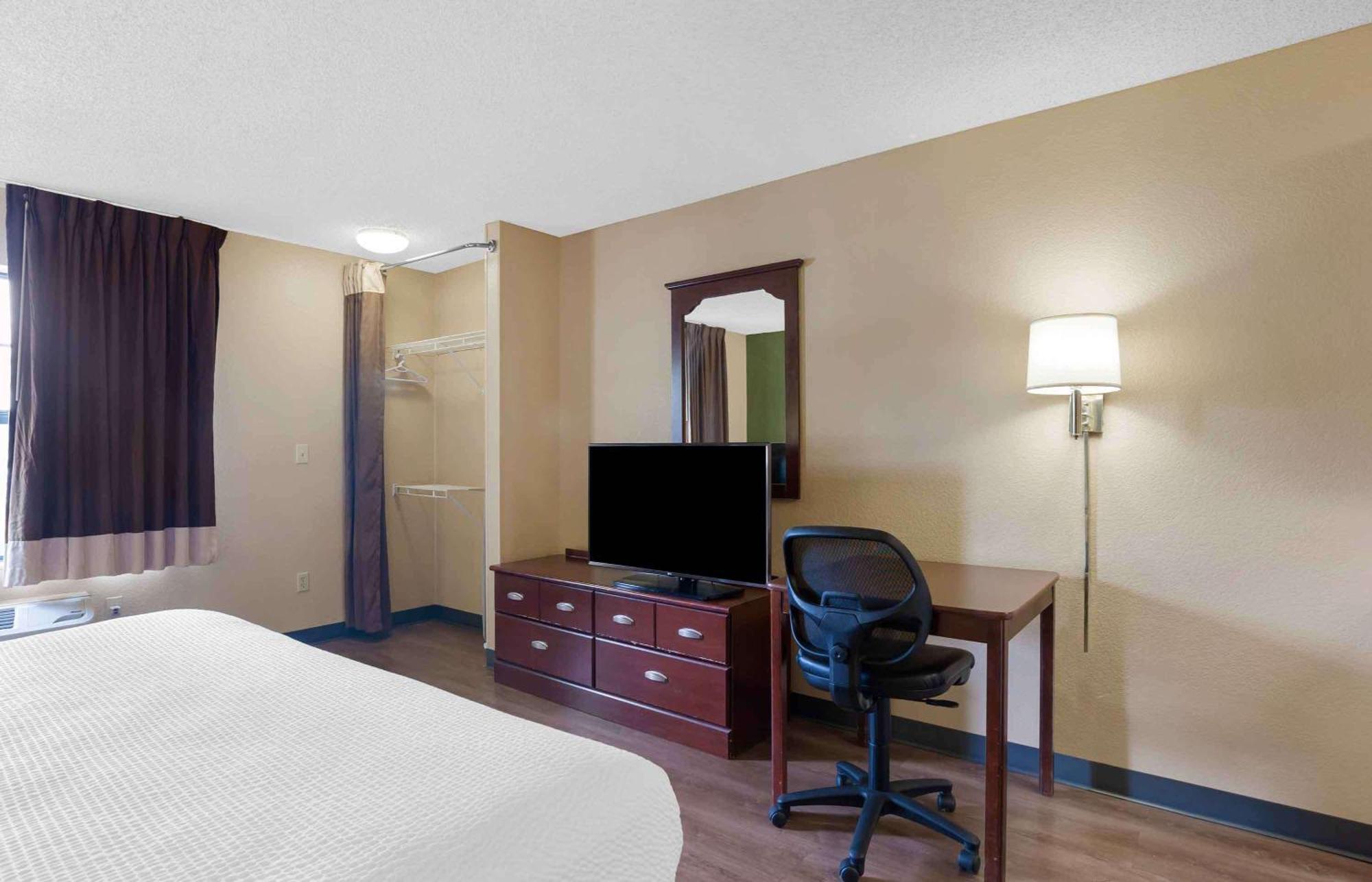 Extended Stay America Suites - Orange County - Katella Ave Exteriör bild