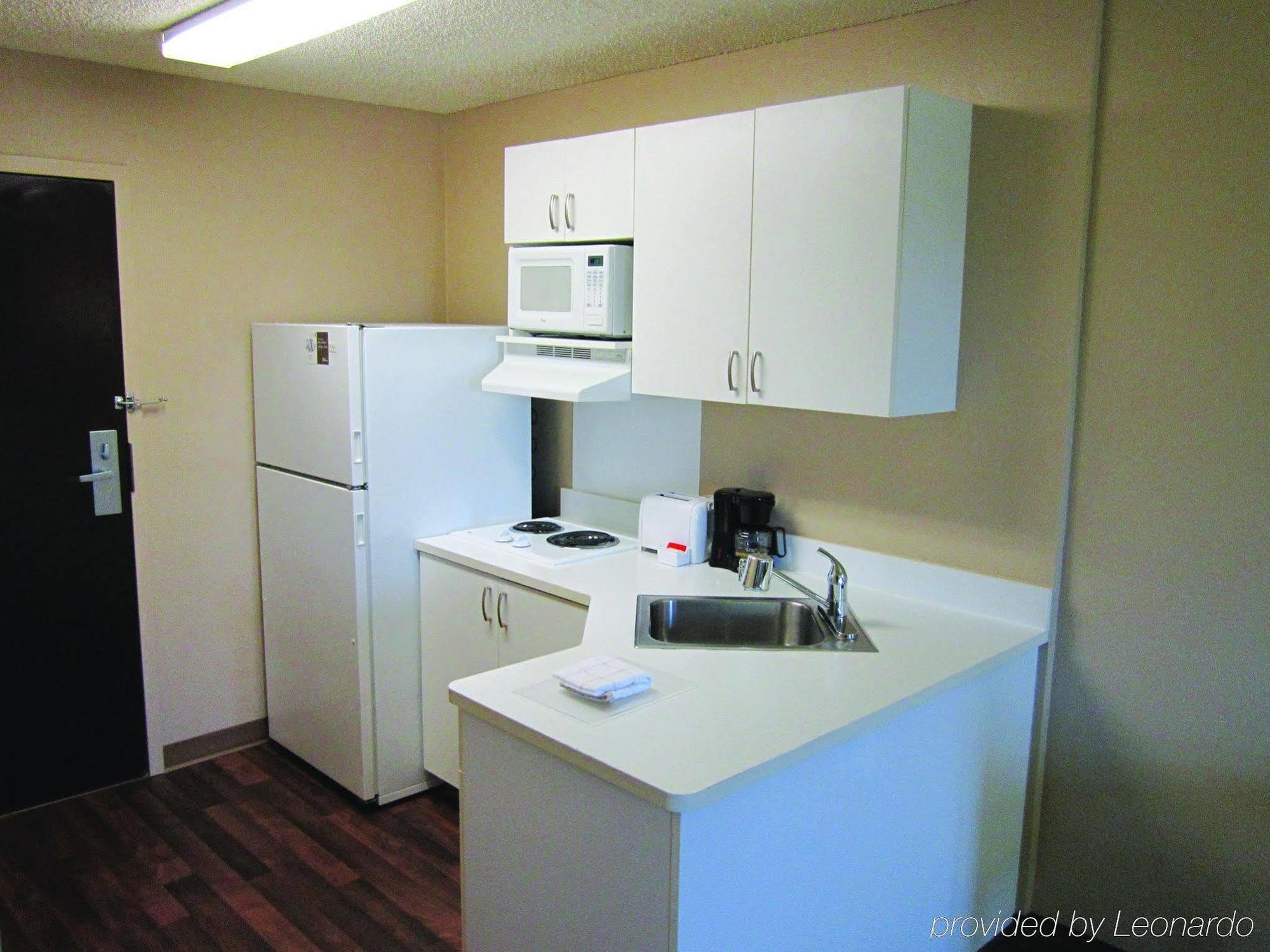 Extended Stay America Suites - Orange County - Katella Ave Exteriör bild